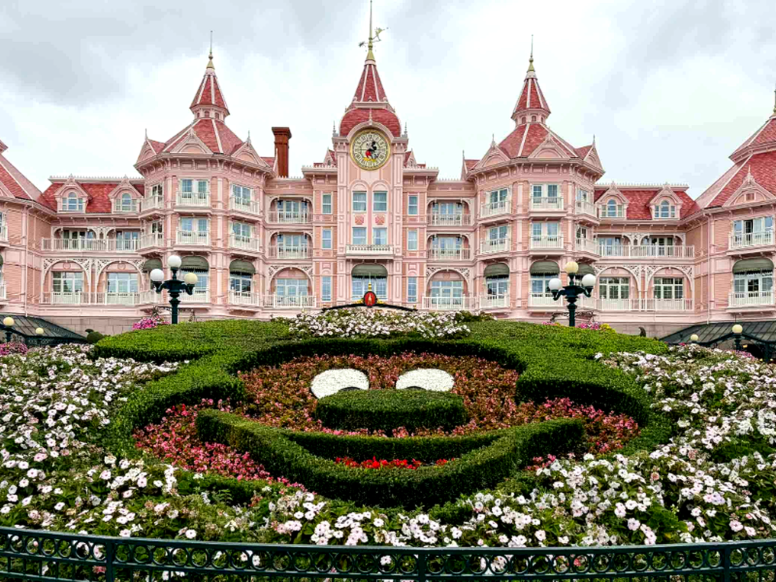 Disney Land Tickets (01 day, 07 Park)