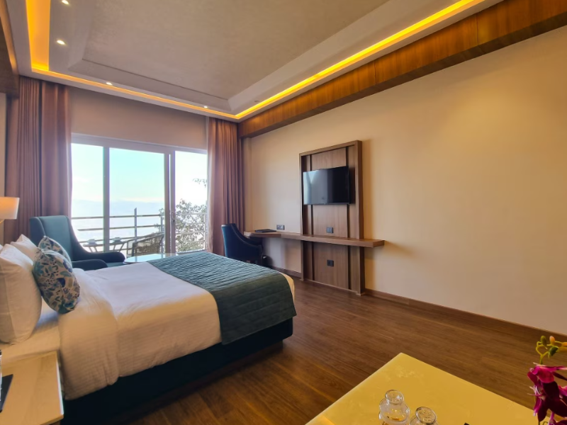 Regenta Place Dalhousie Just 500 meter walkable from Mall Road