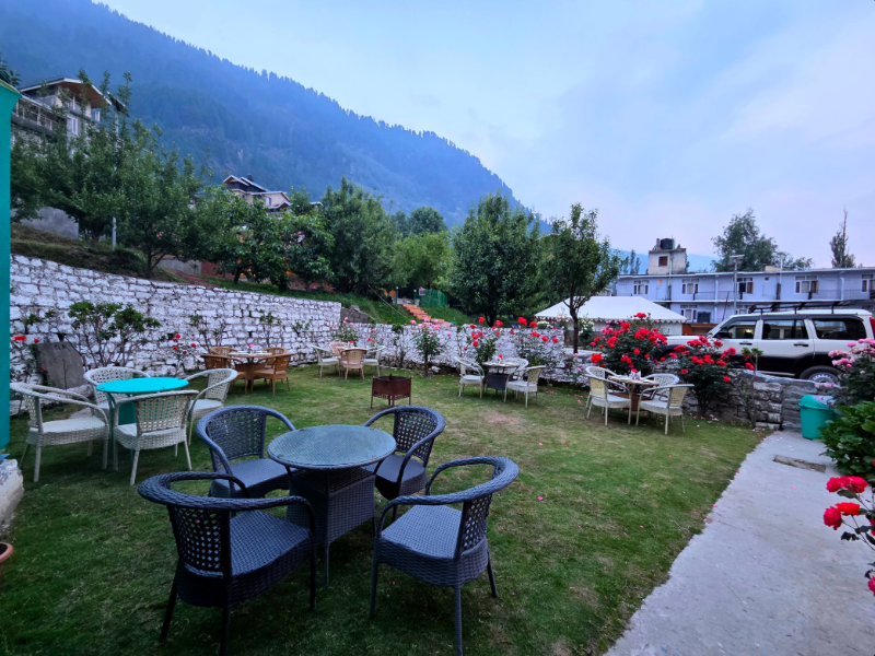 Hill River Resort by West Western (Central heated and Air cooled)